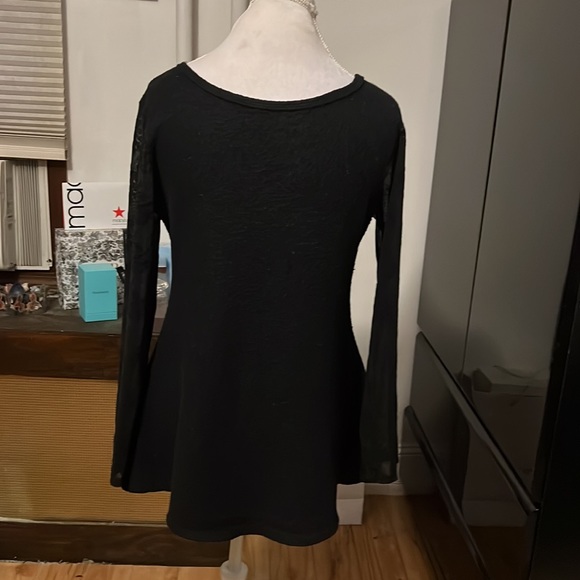 Black fuzzy top that curves in at waist then bells out to bottom w/sheer sleeves - Picture 5 of 5